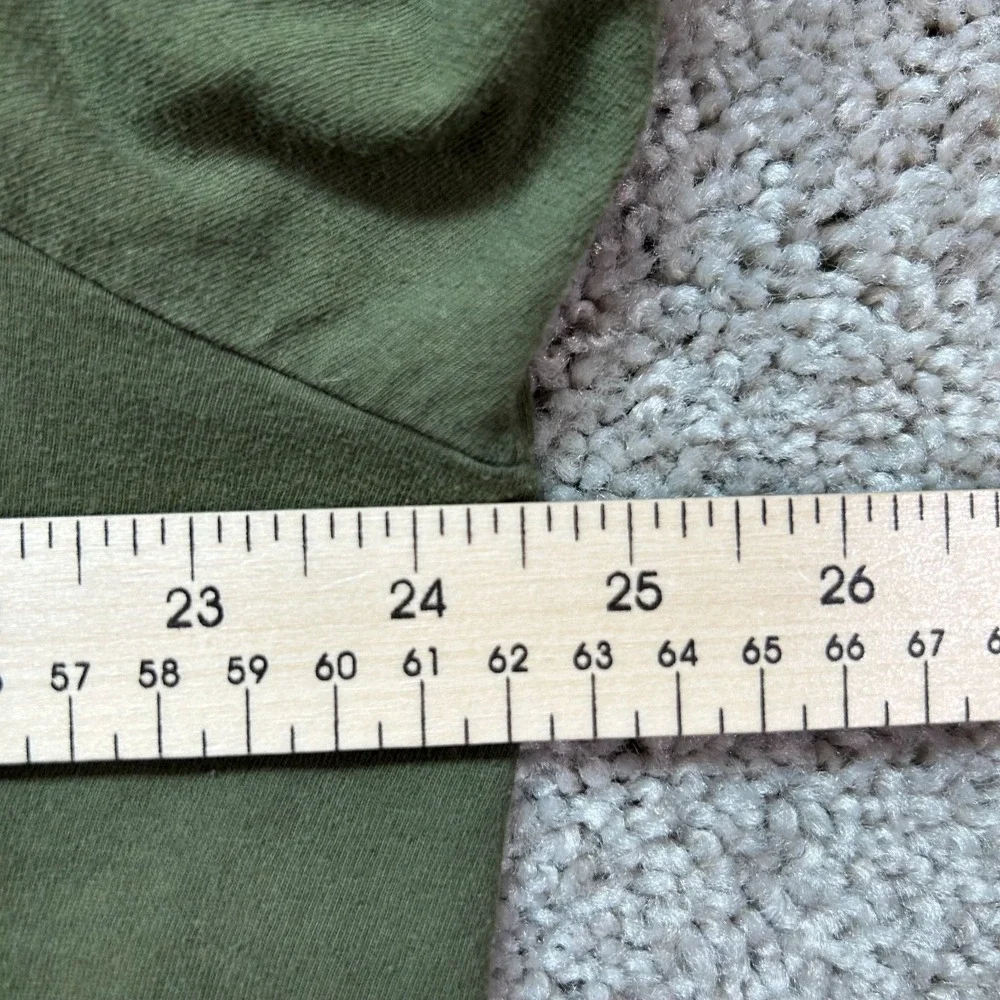 Nike Sportswear T Shirt Men XL Olive Green Comfortable Performance Standard Fit